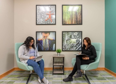 10 m² Shared workspace  in Elk Grove, CA, 9245 Laguna Springs Drive (95758) - 8 | MatchOffice.com