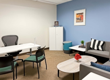 10 m² Coworking space  in Park Ridge, IL, 350 South Northwest Highway (60068) - 3 | MatchOffice