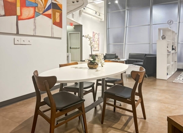 10 m² Shared workspace  in Miami Coral Gables, FL, 2332 Galiano Street (33134) - 7 | MatchOffice