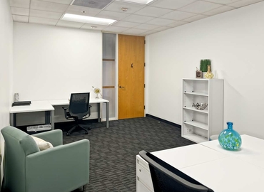 10 m² Co-working  in Irvine, CA, 300 Spectrum Center Drive (92618) - 6 | MatchOffice.com