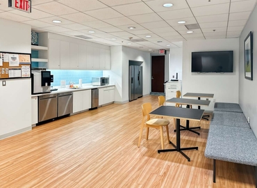 10 m² Shared workspace  in Charlotte, NC, 6000 Fairview Road (28210) - 7 | MatchOffice.com