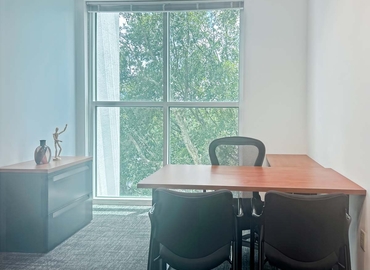 10 m² Business space in Orlando, FL, 1800 Pembrook Drive (32810) - 3 | MatchOffice.com