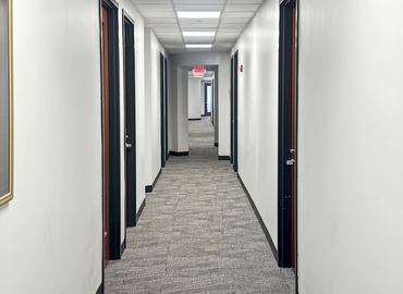 10 m² Business space in Tampa, FL, 2202 Northwest Shore Boulevard (33607) - 3 | MatchOffice