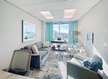 10 m² Co-working  in Cincinnati, OH, 8044 Montgomery Road (45236) - 3 | MatchOffice.com