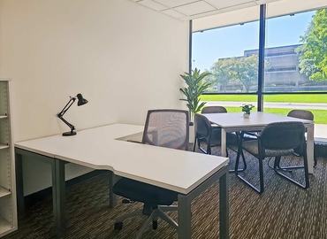 Virtual office space in Brookfield, WI, 200 South Executive Drive (53005) - 7 | MatchOffice.com