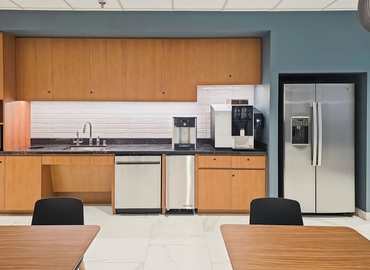 10 m² Shared workspace  in Dallas Uptown, TX, 4514 Cole Avenue (75205) - 6 | MatchOffice.com