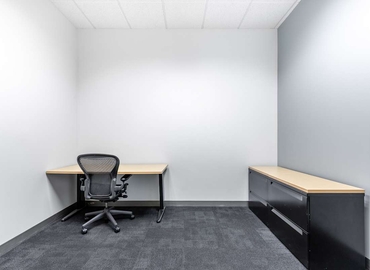 10 m² Business space in Roseville, CA, 915 Highland Pointe Drive (95678) - 6 | MatchOffice.com