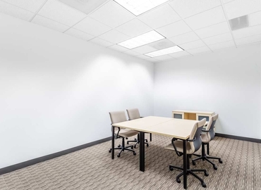 10 m² Business space in Overland Park, KS, 7500 College Boulevard (66210) - 0 | MatchOffice.com
