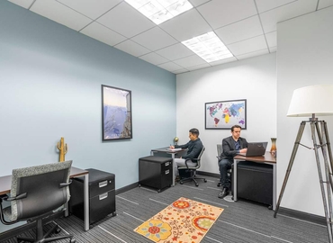 Virtual office space in Schaumburg, IL, 10 North Martingale Road (60173) - 6 | MatchOffice.com