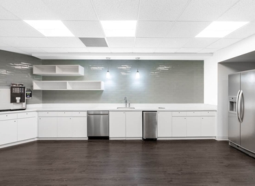  Meeting room in Fort Lee, NJ, 1 Bridge Plaza (07024) - 5 | MatchOffice.com