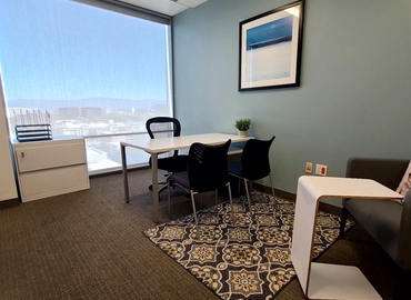  Meeting room in Newport Beach, CA, 4695 MacArthur Court (92660) - 3 | MatchOffice