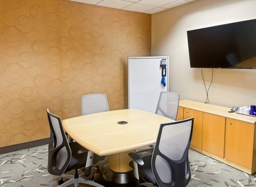  Conference room in Oak Brook, IL, Oak Brook Pointe (60523) - 7 | MatchOffice