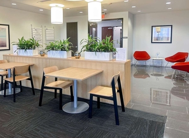  Conference hall in Raleigh, NC, 4208 Six Forks Road (27609) - 2 | MatchOffice.com