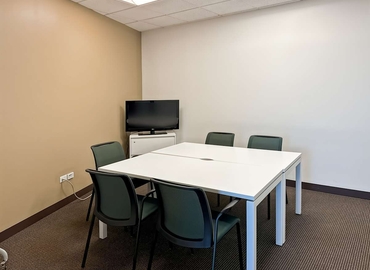  Meeting room in Lisle, IL, 3333 Warrenville Road (60532) - 12 | MatchOffice.com