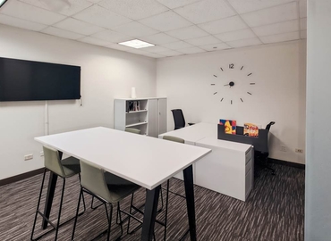  Conference room in Chicago West Loop, IL, 10 South Riverside Plaza (60606) - 3 | MatchOffice