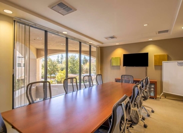  Conference center in Westlake Village, CA, 2945 Townsgate Road Westlake Village (91361) - 2 | MatchOffice.com
