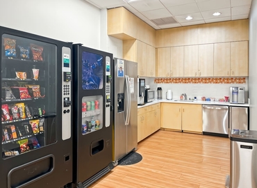  Meeting room in Ontario, CA, 3200 Guasti Road (91761) - 5 | MatchOffice.com