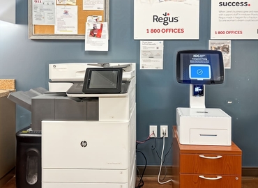  Conference space in La Palma, CA, 6 Centerpointe Drive (90623) - 4 | MatchOffice.com