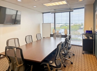  Conference room in Charlotte, NC, 6201 Fairview Road (28210) - 2 | MatchOffice.com