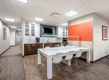  Conference room in Oak Brook, IL, 1431 Opus Place (60515) - 5 | MatchOffice.com