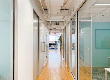  Conference room in Chevy Chase, MD, 4445 Willard Avenue (20815) - 13 | MatchOffice.com