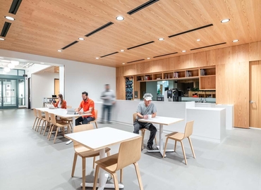  Conference room in Santa Monica, CA, 2450 Colorado Avenue (90404) - 5 | MatchOffice.com