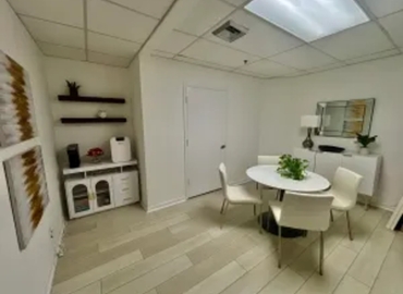 Office Northlake Boulevard 4362 33410 Palm Beach Gardens, FL