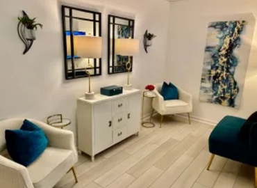 Office Northlake Boulevard 4362 33410 Palm Beach Gardens, FL