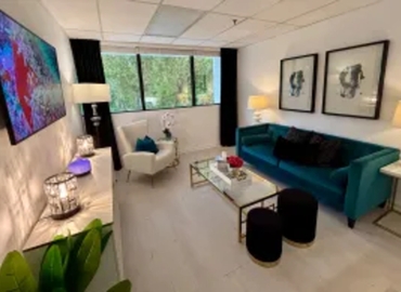 Office Northlake Boulevard 4362 33410 Palm Beach Gardens, FL