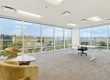 Office Encino 91436 Encino	, CA