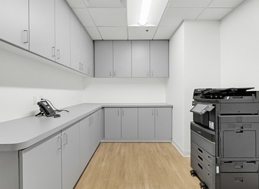 Office Encino 91436 Encino	, CA