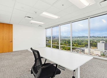 Office Encino 91436 Encino	, CA