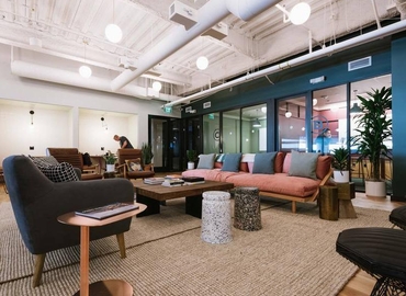 1221 m² Serviced office place for rent in Manhattan Beach	 CA, 1240 Rosecrans Ave (90266) - 4 | MatchOffice.com