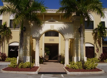 200 m² Business park building available to rent in Weston, FL, 1500 Weston Rd. (33326) - 1 | MatchOffice.com