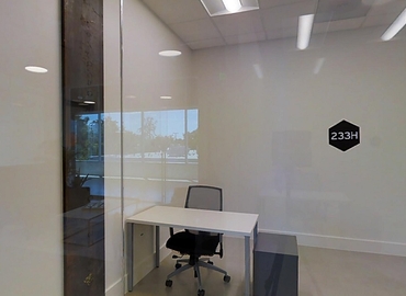 250 m² Business park place for rent in Chicago, IL, North Halsted Street 1500 (60642) - 3 | MatchOffice.com