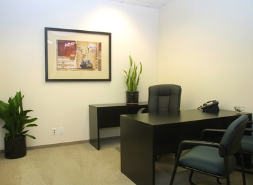 785 m² Business park property available to rent in Long Beach,	 CA, 444 W Ocean Blvd. (90802) - 2 | MatchOffice.com