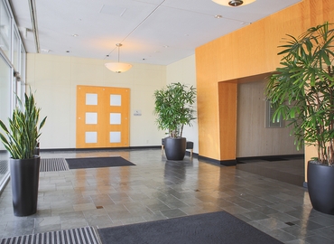 1000 m² Business center building available to rent in San Jose, CA, 2570 N. First Street (95131) - 6 | MatchOffice.com