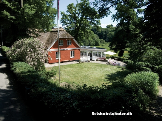 Enghavevej 8, 2930 Klampenborg
