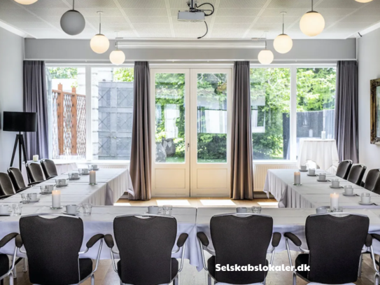 Slotsgade 6, 3480 Fredensborg