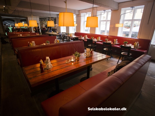 Gammel Strand 34, 1202 København K