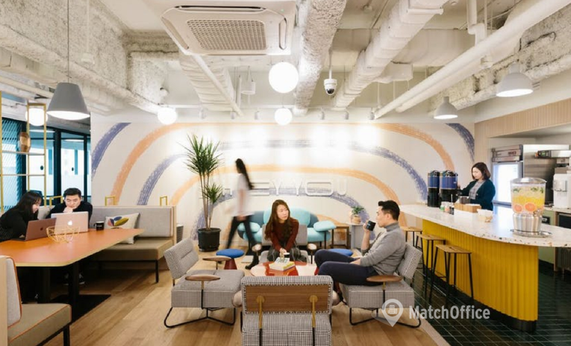 100 m² Serviced office in Shanghai, Pudong, Yincheng Middle Road 501 (200120) - 1 | MatchOffice