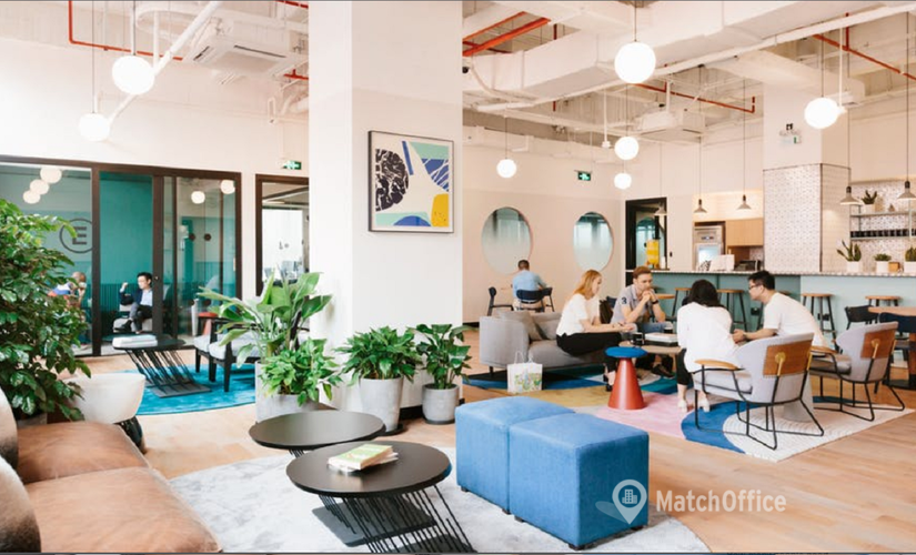 200 m² Shared office in Shanghai, Huangpu, Huai Hai Zhong Lu 627 (200085) - 1 | MatchOffice