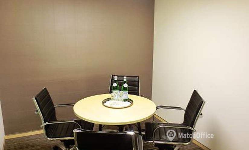 100 m² Shared workspace in Shanghai, Puxi, Hong Kong New World Tower (200021) - 2 | MatchOffice