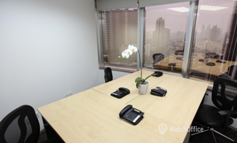 800 m² Business center building up for rent in Shanghai, Changning, 889 West YanAn Road (200050) - 1 | MatchOffice.com