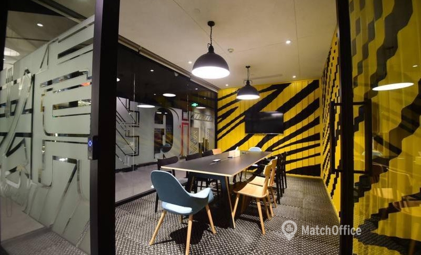 1000 m² Business park building available to rent in Shanghai, Puxi, 6F (200000) - 1 | MatchOffice