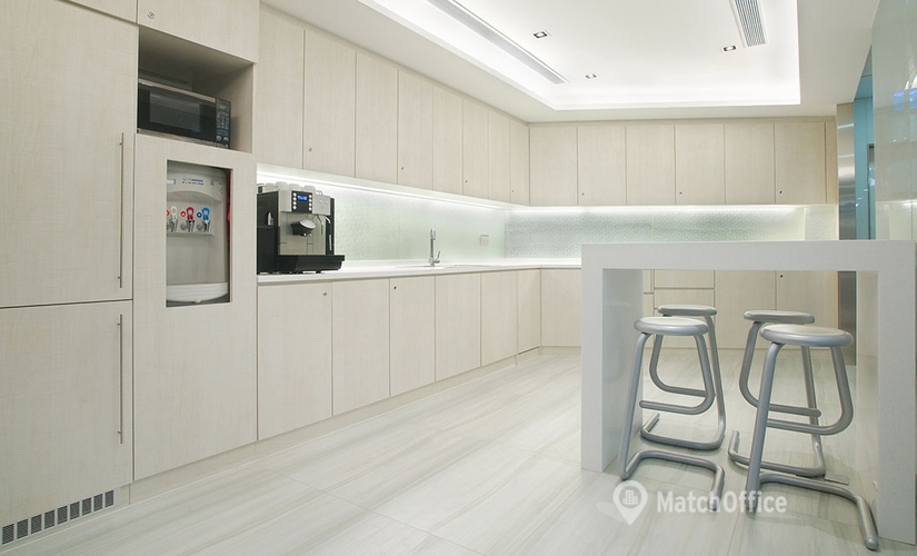 Business center Harcourt Road 18 Admirality