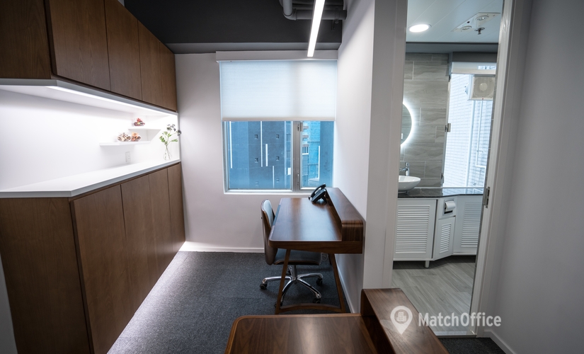 Business center 23/F Pearl Oriental House, 60 Stanley Street Central, Hong Kong