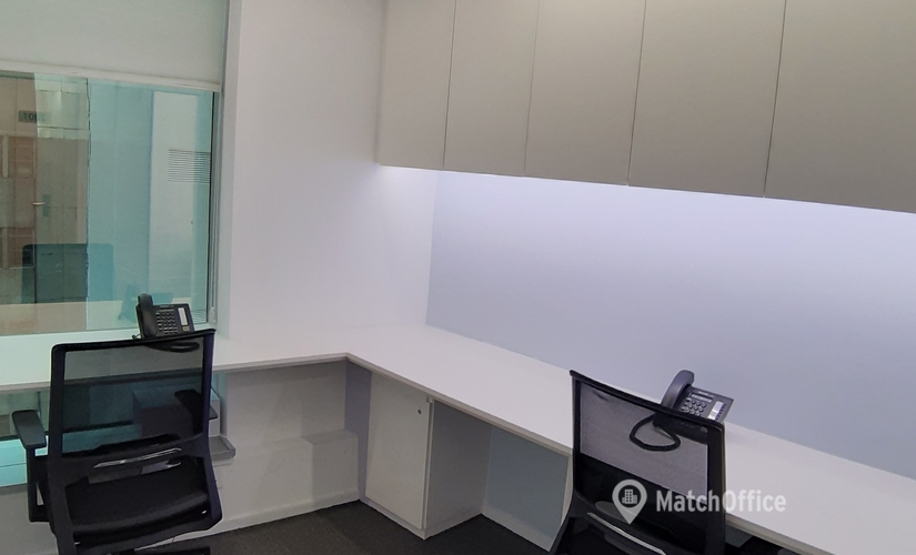 20 m² Serviced office place available to rent in Central, Hong Kong, 23/F Pearl Oriental House (%[postal_code]) - 3 | MatchOffice