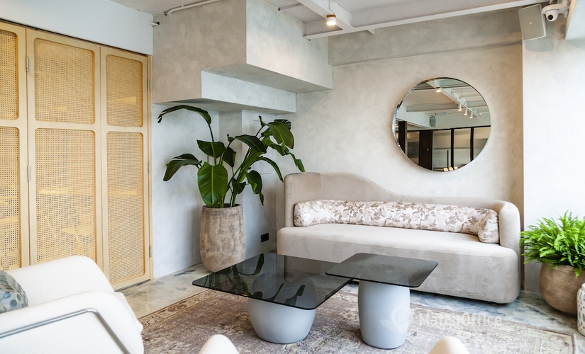 Business center Suite 1204, Eastern Harbour Centre, 28 Hoi Chak Street  Quarry Bay