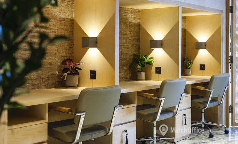 Сoworking Suite 1204, Eastern Harbour Centre, 28 Hoi Chak Street Quarry Bay